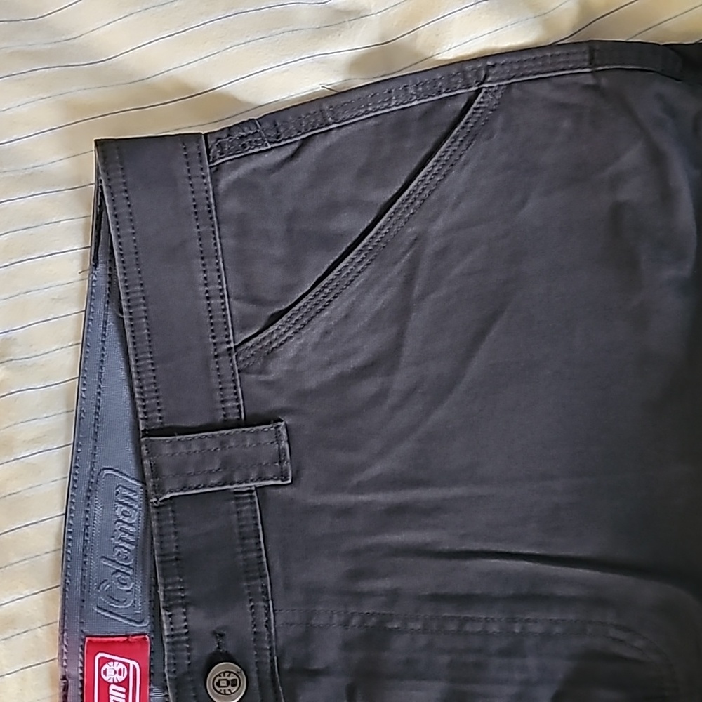 Coleman Olive shorts Size 38 Waist - Picture 5 of 10